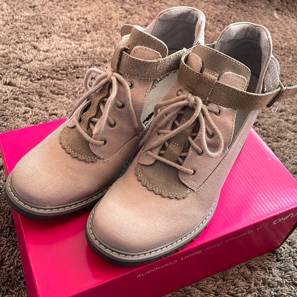 CAT Wedges